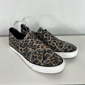 VERY G cheetah print loafer